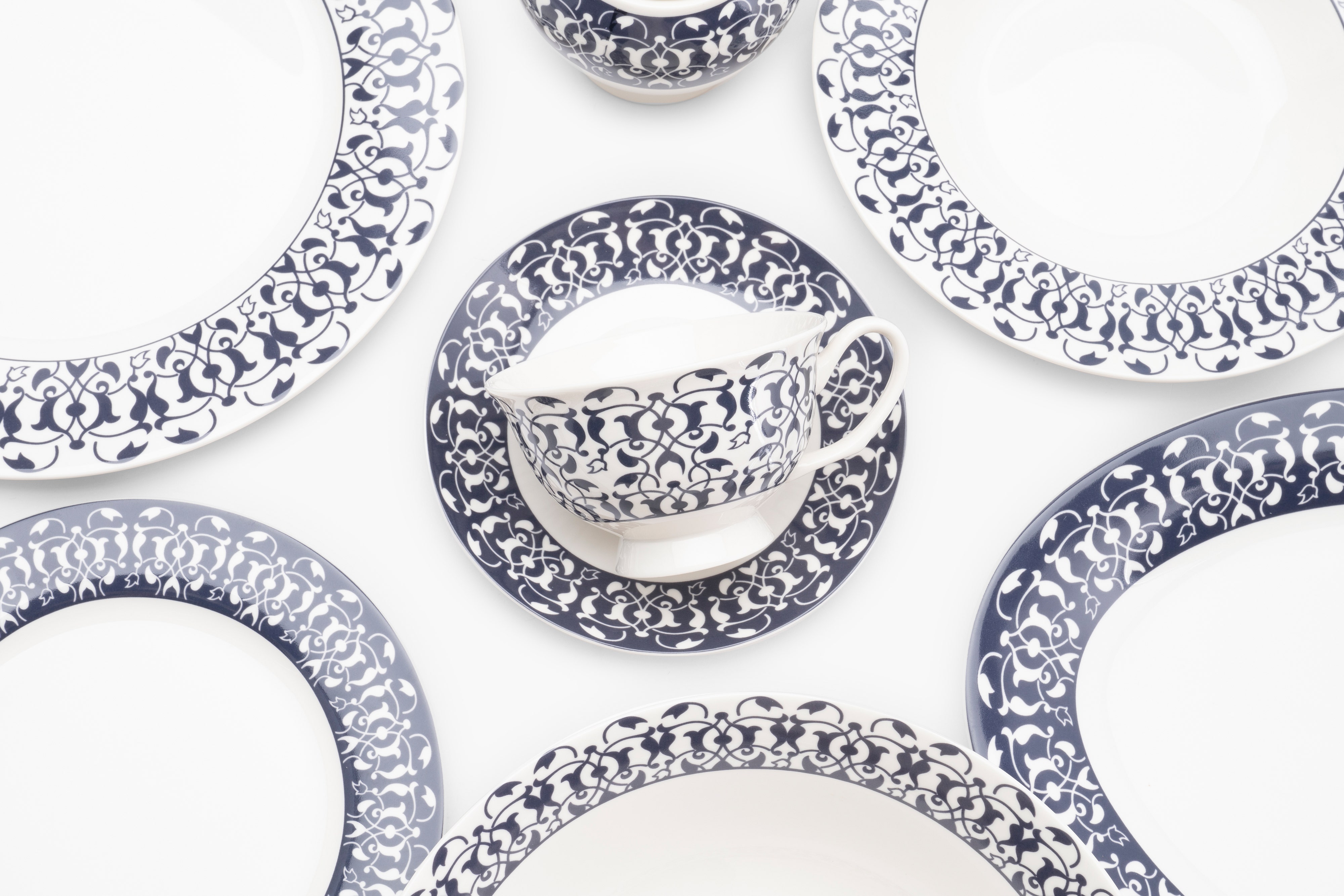 Agatha Dinner Set