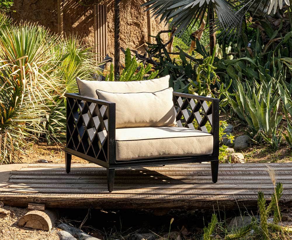 Basilone Outdoor single seater