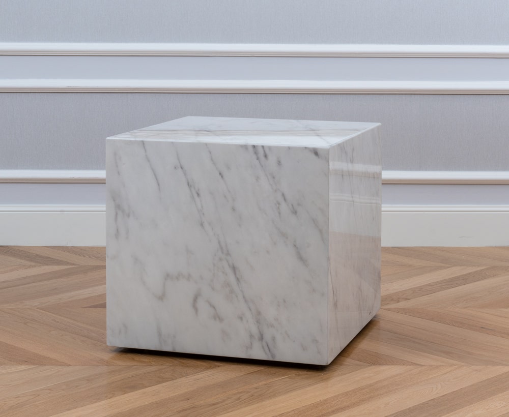 Marble cube end clearance table