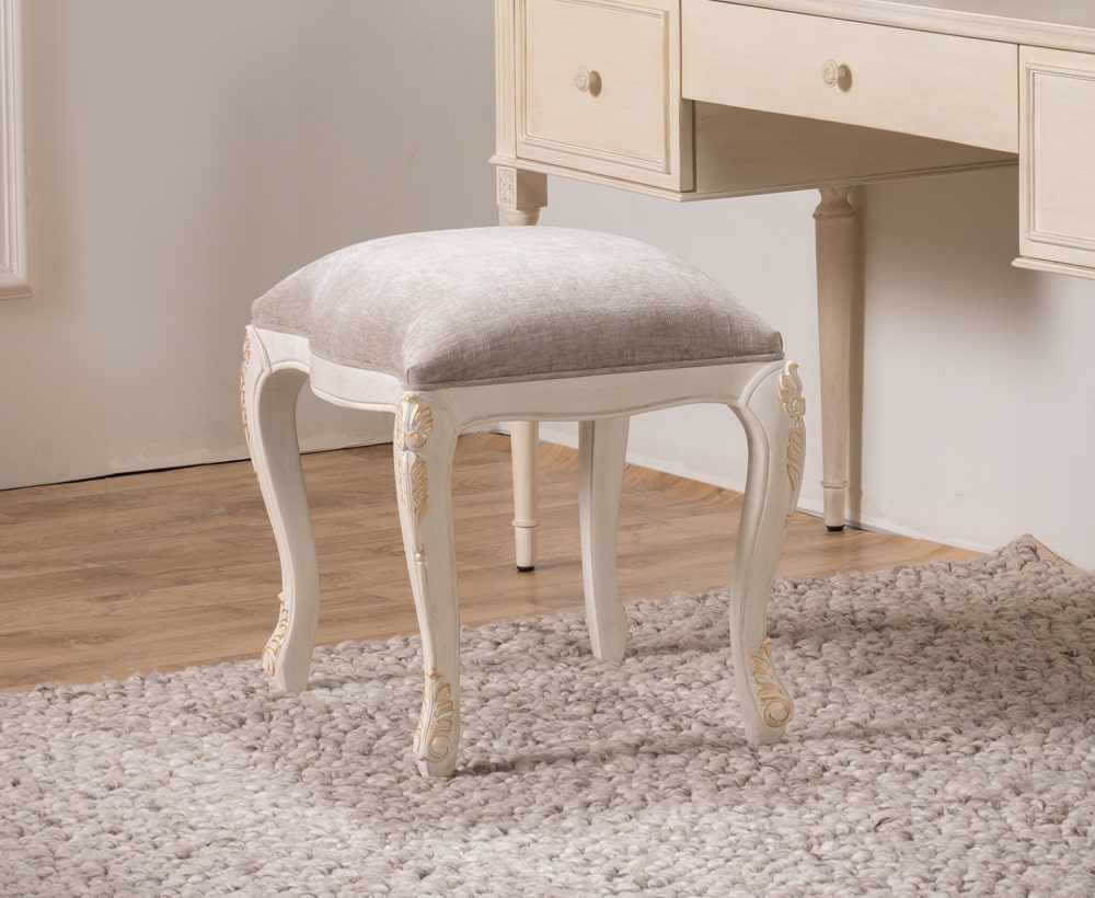 Hailey stool