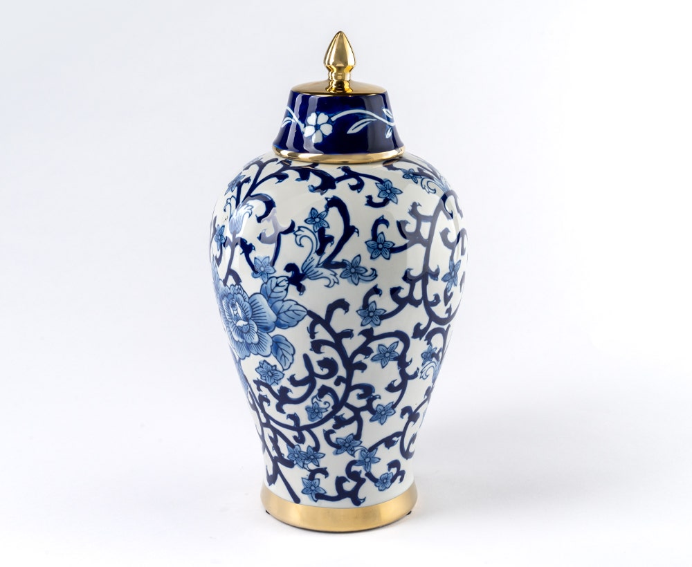 Modish Jar in Blue and White for House Decoration