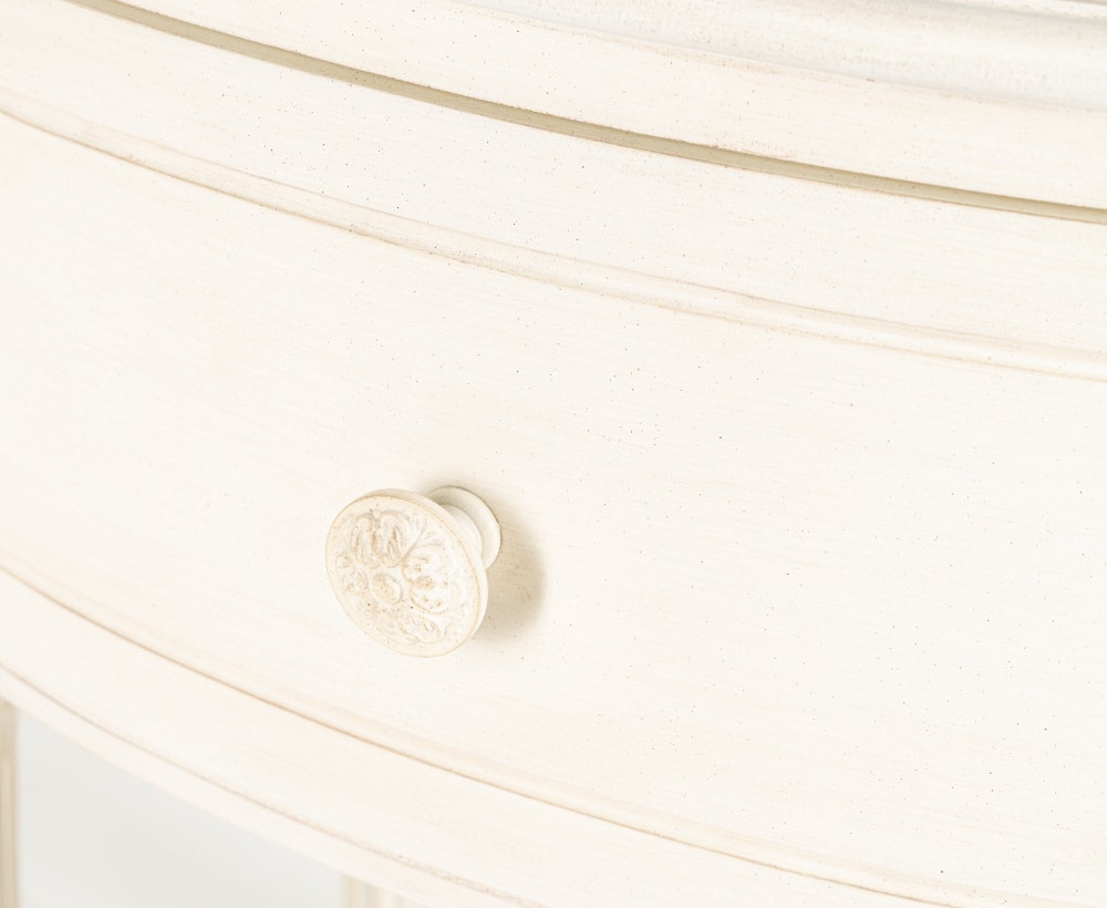 Leila nightstand
