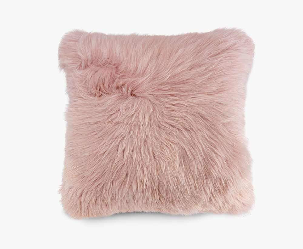 Blush 2025 fur cushion