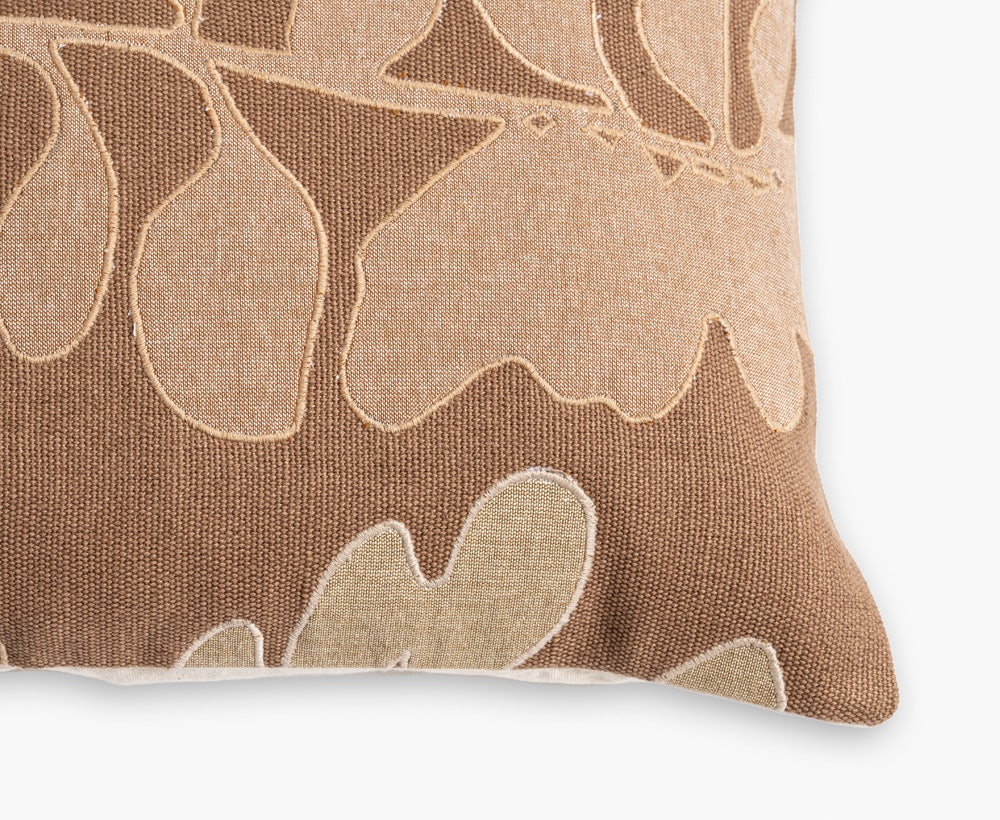 Exclusive cushion covers top