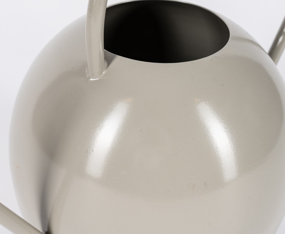Poppy watering can