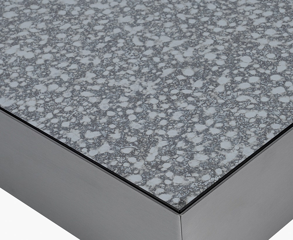 Raya coffee table