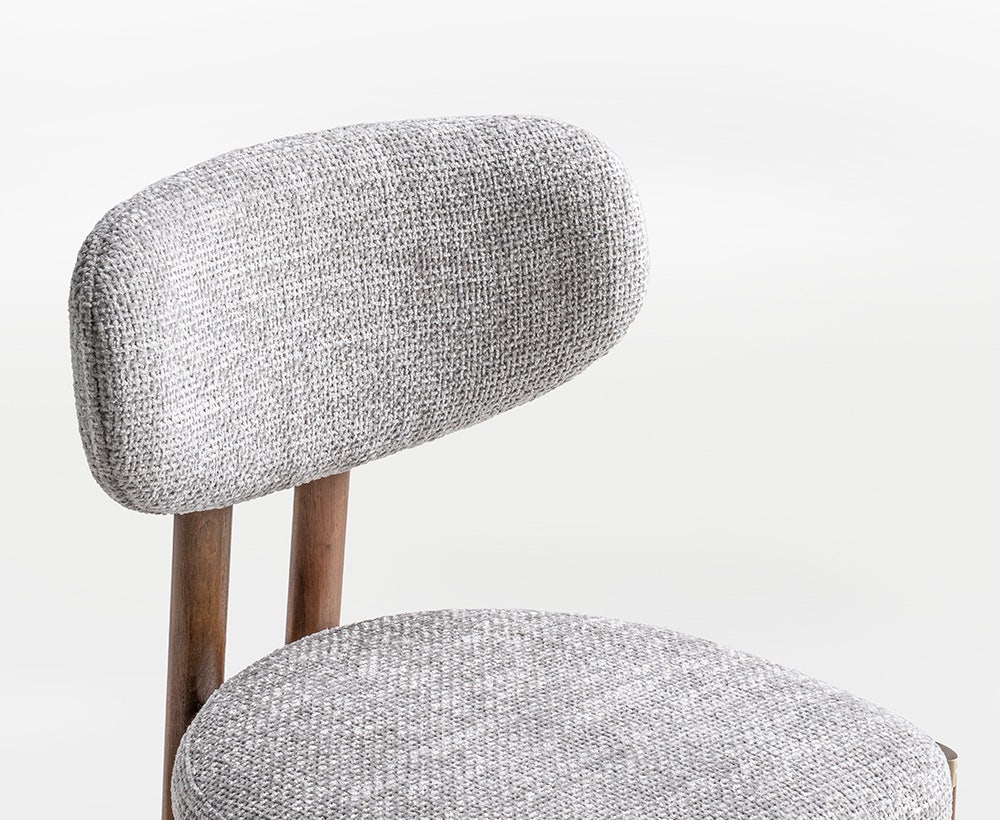 Velar dining chair